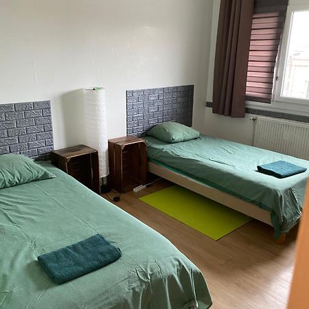 Gite De La Nievre - Centre Ville-2E Etage Flixecourt エクステリア 写真