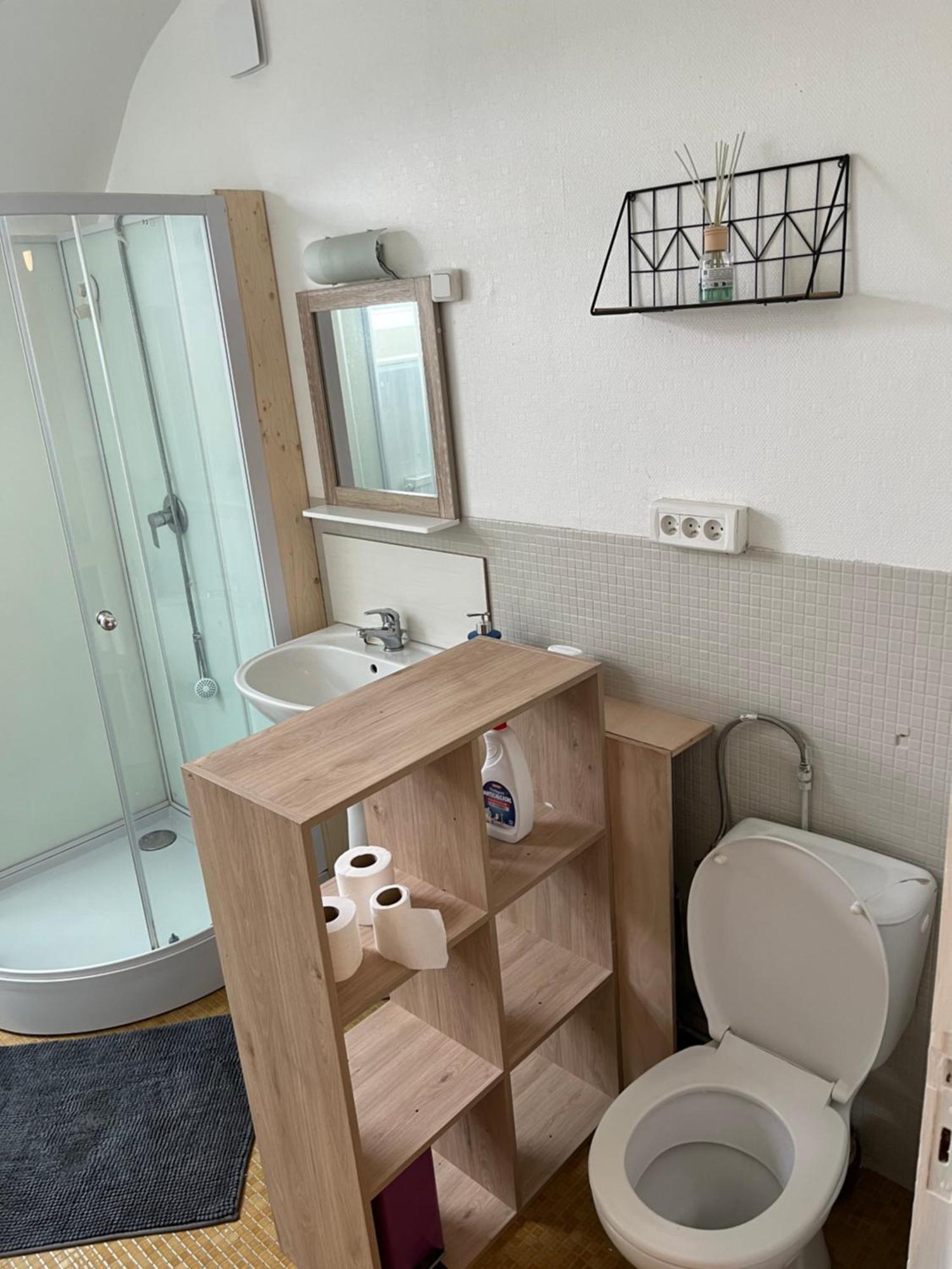 Gite De La Nievre - Centre Ville-2E Etage Flixecourt エクステリア 写真