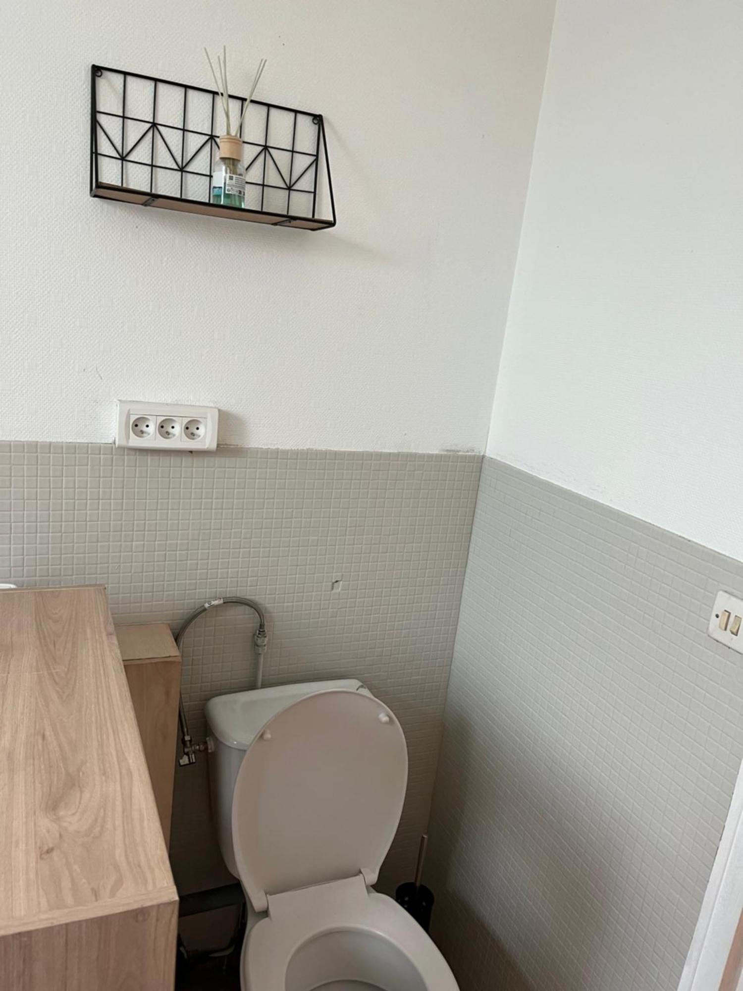 Gite De La Nievre - Centre Ville-2E Etage Flixecourt エクステリア 写真